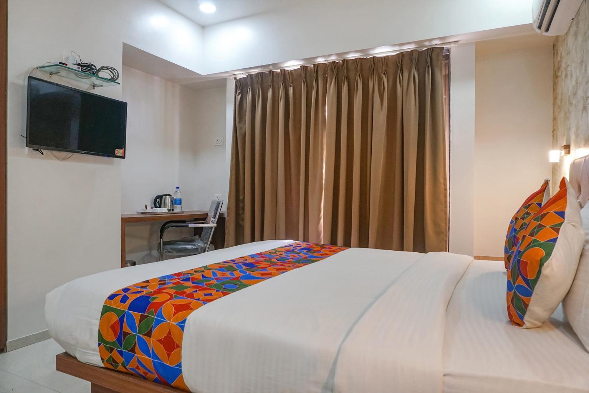 Fabhotel Emersion Residency - High Street Near Laxman Nagar, Baner Pune Exterior photo